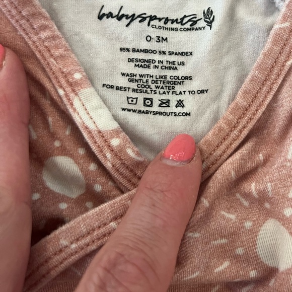 Matching long sleeve top and pant set - Picture 5 of 5